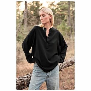 Mamene  Henley Pullover Shirt in Wool